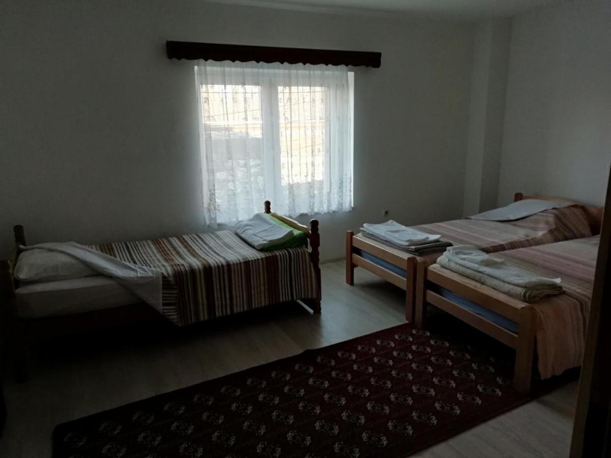 Lydia Center Apartment Велес Екстериор снимка