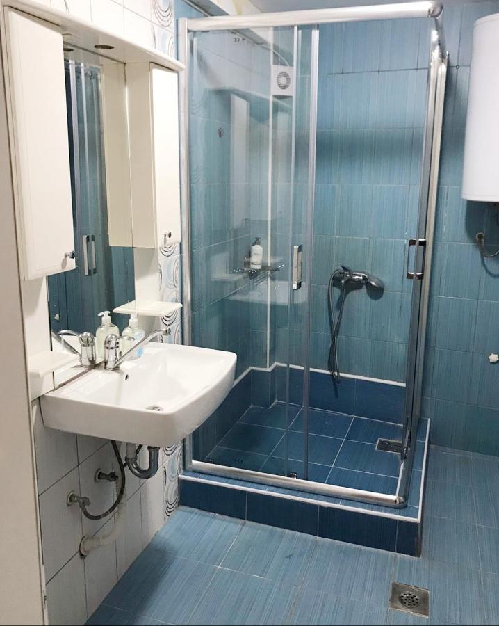 Lydia Center Apartment Велес Екстериор снимка