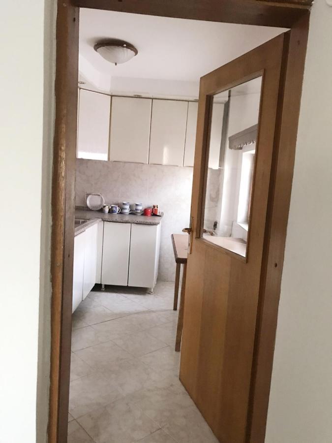 Lydia Center Apartment Велес Екстериор снимка